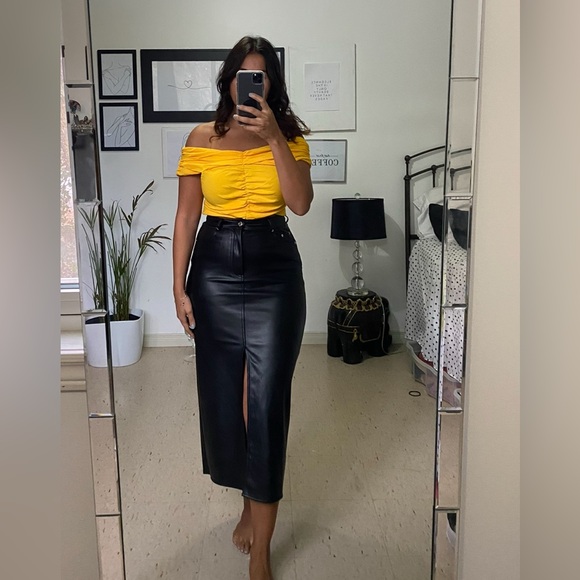 🛍️NEW ZARA OFF SHOULDER TOP - Picture 1 of 4